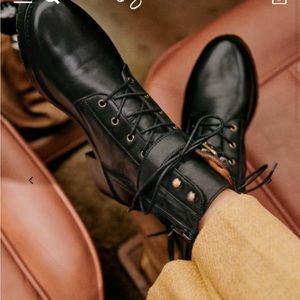 Sézane Dana leather ankle boots